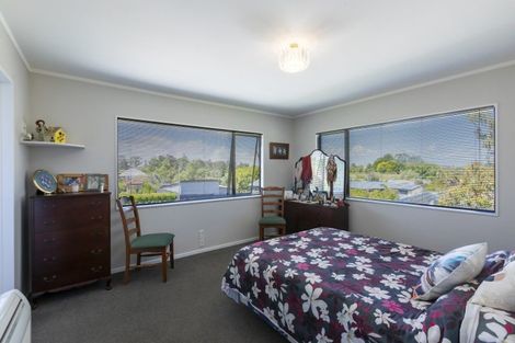 Photo of property in 37 Domain Road, Waipawa, 4210