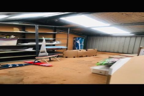 Photo of property in 370 Tararua Road, Levin, 5571