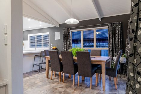 Photo of property in 19 Meridian Grove, Kelvin Grove, Palmerston North, 4414