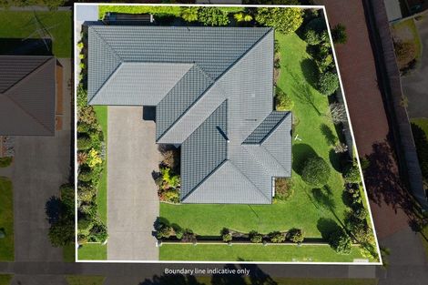 Photo of property in 40 Settlers Grove, Orewa, 0931