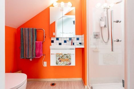 Photo of property in 10 Futuna Close, Karori, Wellington, 6012