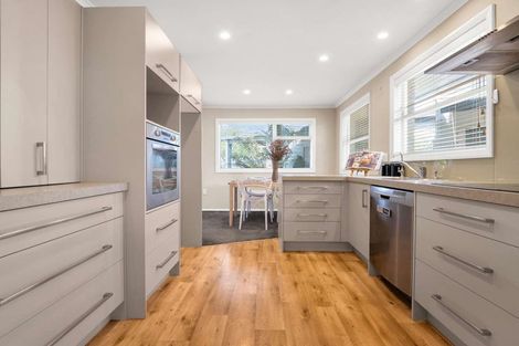 Photo of property in 1 Gerrand Place, Chedworth, Hamilton, 3210