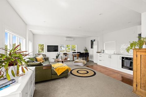 Photo of property in 14 Hythe Terrace, Mairangi Bay, Auckland, 0630