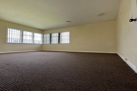 Photo of property in 86 Great South Road, Huntly, 3700