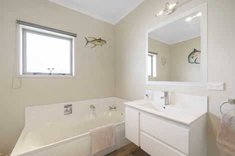 Photo of property in 24a Okoroire Street, Tirau, 3410