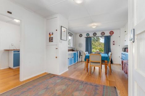 Photo of property in 10 Moreton Road, Carterton, 5713