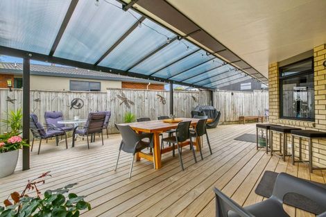 Photo of property in 4 Maple Crescent, Whalers Gate, New Plymouth, 4310