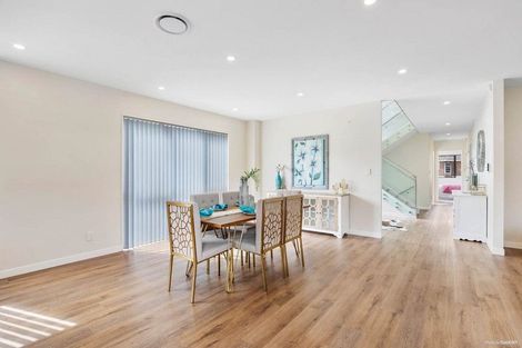 Photo of property in 12a Sheridan Drive, New Lynn, Auckland, 0600