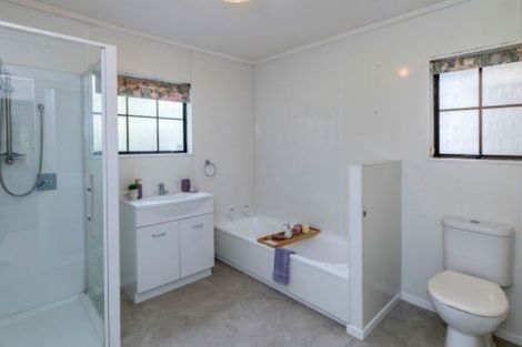 Photo of property in 62 Freemans Road, Otaki, 5512