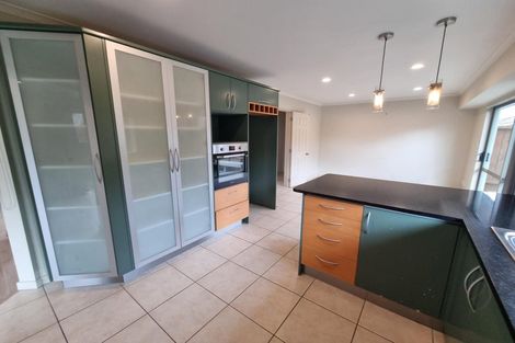 Photo of property in 15 Meteor Place, Schnapper Rock, Auckland, 0632
