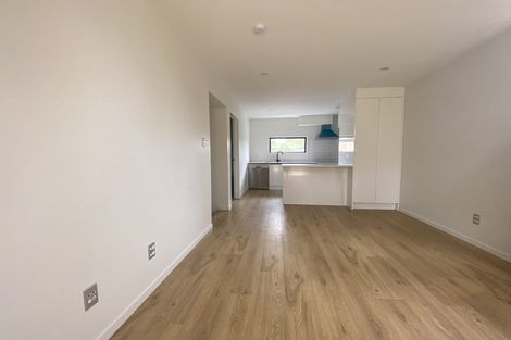 Photo of property in 2/20 Peach Road, Glenfield, Auckland, 0629