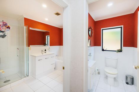 Photo of property in 5 Pastoral Lane, Hokowhitu, Palmerston North, 4410