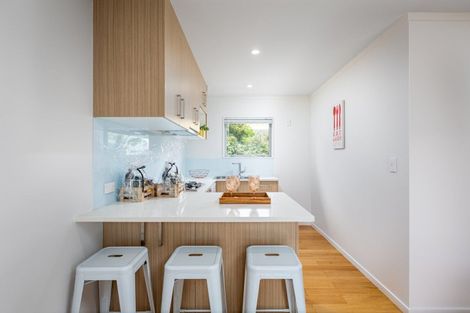 Photo of property in 247a Glenfield Road, Hillcrest, Auckland, 0627