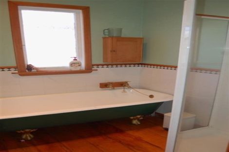 Photo of property in 11 Thistle Street, Napier South, Napier, 4110