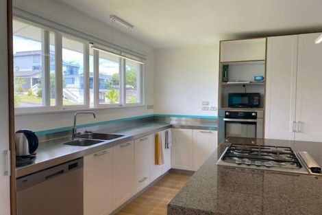Photo of property in 85 Pacific Parade, Army Bay, Whangaparaoa, 0930