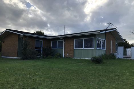 Photo of property in 61 Luton Avenue, Sunnyhills, Auckland, 2010