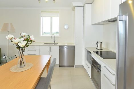 Photo of property in 94 Rewa Rewa Lane, Orewa, 0931