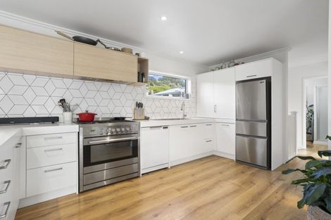 Photo of property in 246 Onemana Drive, Onemana, Whangamata, 3691