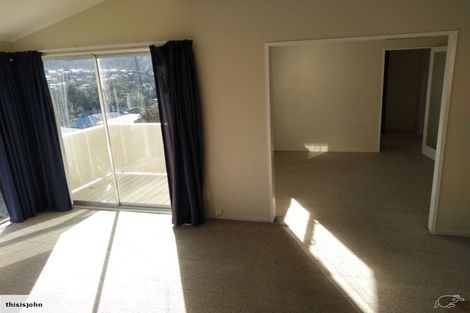 Photo of property in 84 Taylor Terrace, Tawa, Wellington, 5028