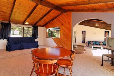 Photo of property in 10 Goudie Road, Helensville, 0875