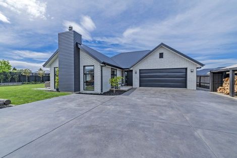 Photo of property in 17 Newbrook Terrace, Darfield, 7510