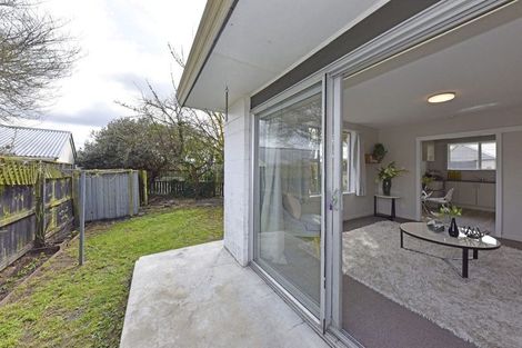 Photo of property in 17a Leonie Place, Aranui, Christchurch, 8061