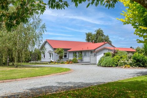 Photo of property in 2087 State Highway 2, Mount Bruce, Masterton, 5881