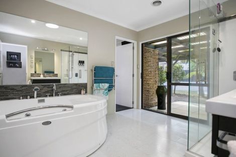 Photo of property in 262 Shakespeare Street, Leamington, Cambridge, 3432