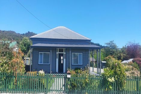 Photo of property in 23 Tramway Street, Ross, 7812