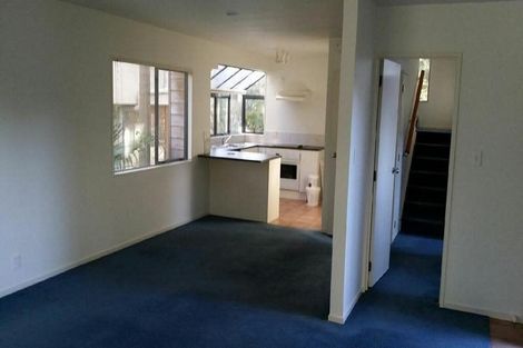 Photo of property in 2/62a Lynden Avenue, Hillcrest, Auckland, 0627