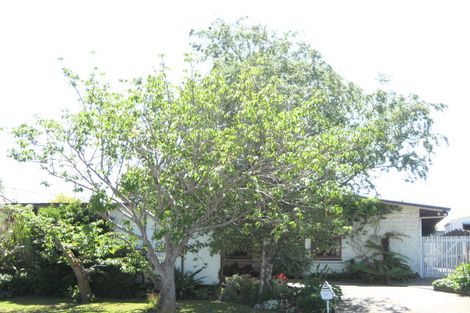 Photo of property in 73 Bickerton Street, Wainoni, Christchurch, 8061