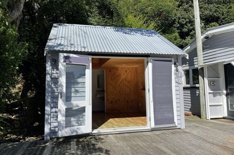 Photo of property in 143 Seatoun Heights Road, Miramar, Wellington, 6022