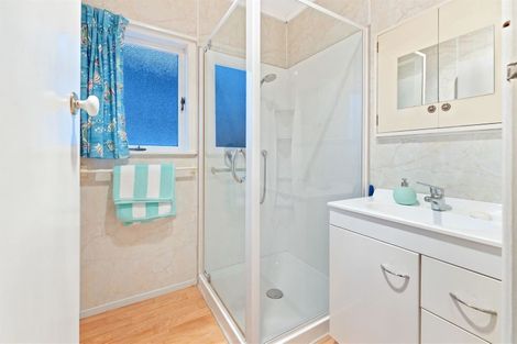 Photo of property in 58 Royal Road, Massey, Auckland, 0614