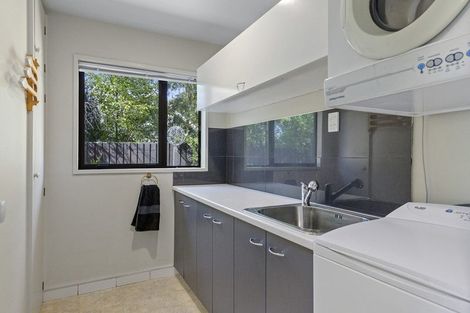 Photo of property in 2/80b Jeffreys Road, Fendalton, Christchurch, 8052