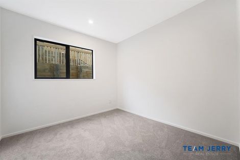 Photo of property in 40b Crestview Rise, Papakura, 2110