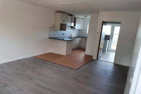 Photo of property in 2/87 Nikau Street, New Lynn, Auckland, 0600