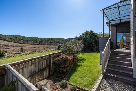 Photo of property in 21 Glentui Place, Waikawa, Picton, 7220