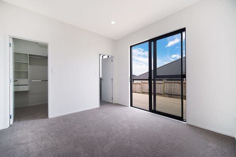 Photo of property in 8 Enchantment Lane, Karaka, Papakura, 2113