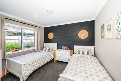 Photo of property in 10 Mahia Lane, Waikanae, 5036