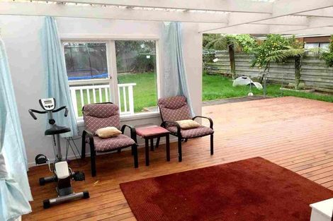 Photo of property in 70 Tiroroa Avenue, Te Atatu South, Auckland, 0610