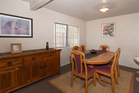 Photo of property in 518 Great South Road, Rosehill, Papakura, 2113