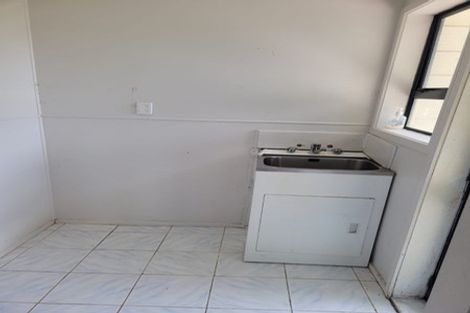 Photo of property in 43 Rathgar Road, Henderson, Auckland, 0610