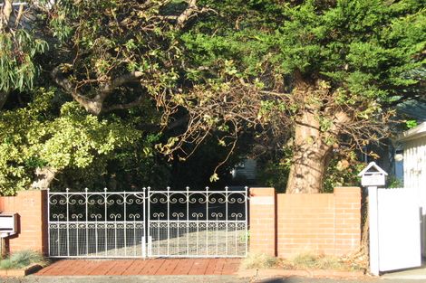 Photo of property in 23 Pukatea Street, Eastbourne, Lower Hutt, 5013