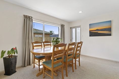 Photo of property in 35 Romana Crescent, Papamoa Beach, Papamoa, 3118