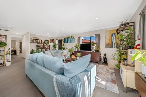 Photo of property in 5b Chelmsley Avenue, Henderson, Auckland, 0612