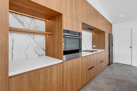 Photo of property in 9a Strandon Place, Strandon, New Plymouth, 4312