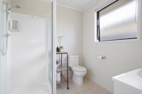 Photo of property in 42 Greig Place, Pukekohe, 2120