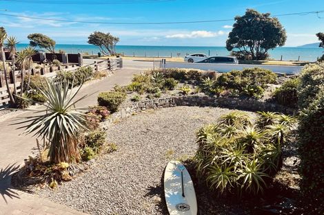 Photo of property in 93 Marine Parade, Paraparaumu Beach, Paraparaumu, 5032