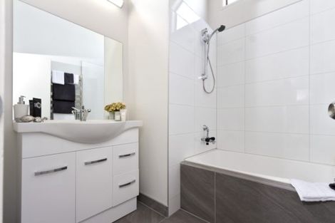 Photo of property in 4 Jandell Crescent, Bucklands Beach, Auckland, 2014