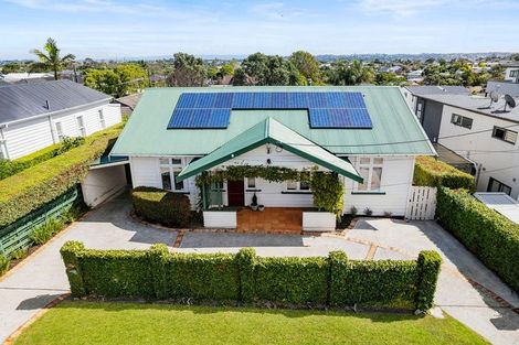 Photo of property in 173 Lake Road, Belmont, Auckland, 0622
